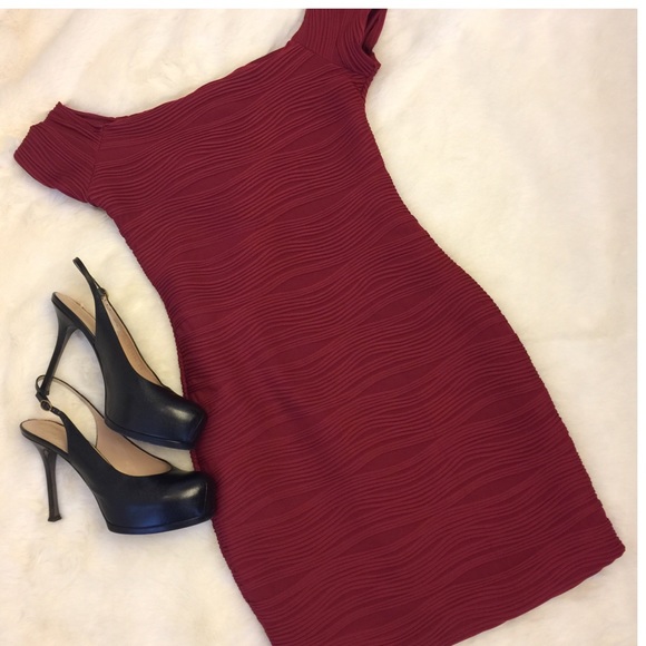 Wet Seal Dresses & Skirts - Wet Seal Body Con Dress